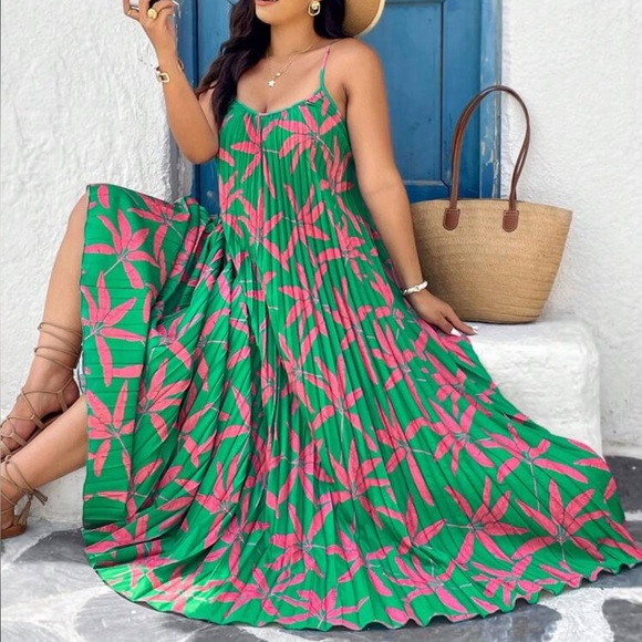 Floral Maxi Dress - Picture 13 of 13